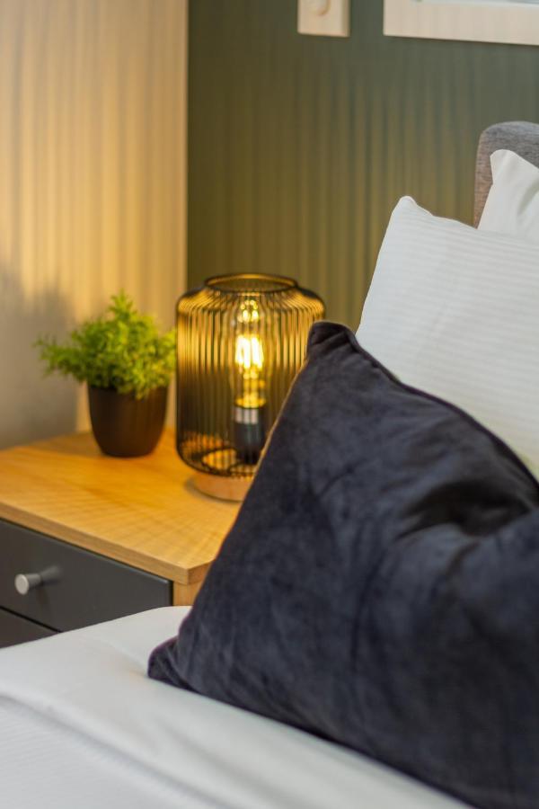 The Majestic Retreat 2 Bed 2 Bath Cbd Apartment ไครสต์เชิร์ช ภายนอก รูปภาพ